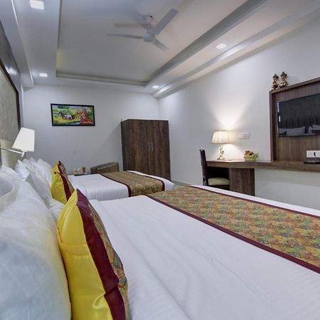 Hotel Prithvi-Raj Near Delhi Airport New Delhi Bagian luar foto