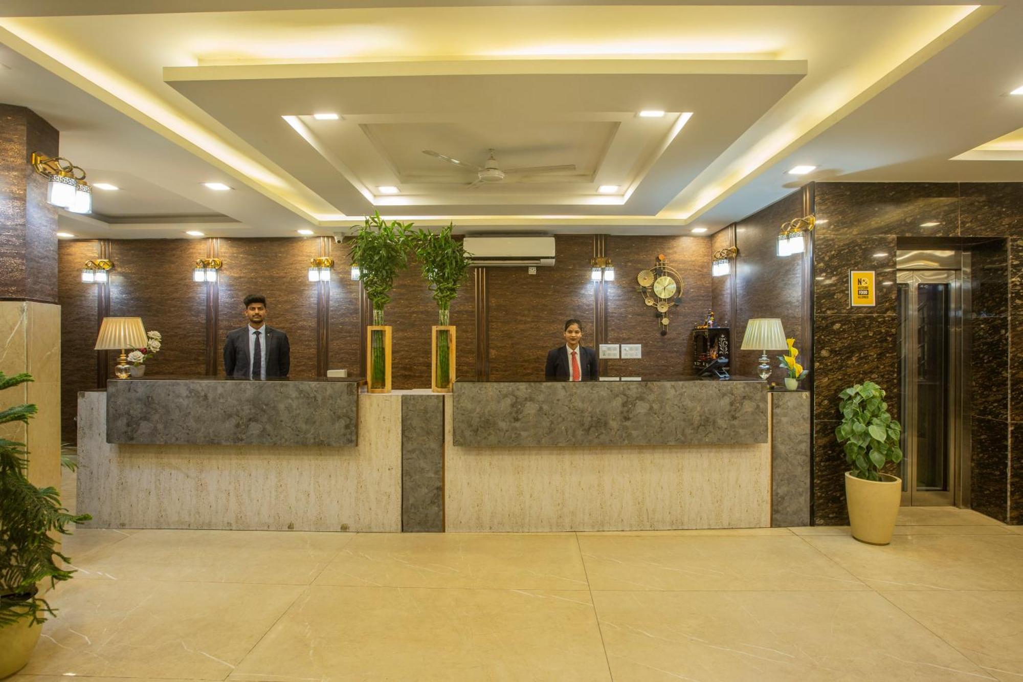 Hotel Prithvi-Raj Near Delhi Airport New Delhi Bagian luar foto
