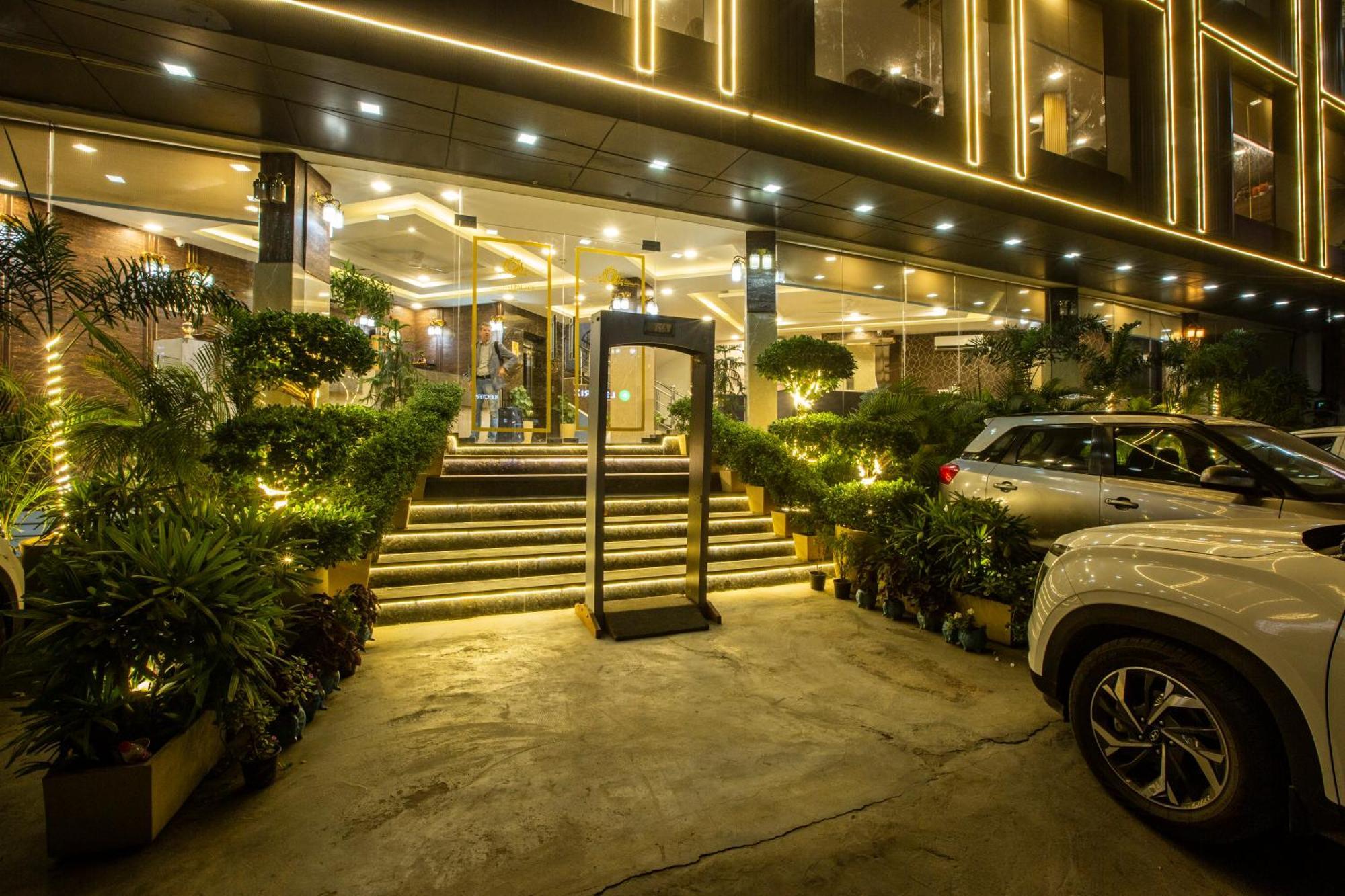 Hotel Prithvi-Raj Near Delhi Airport New Delhi Bagian luar foto