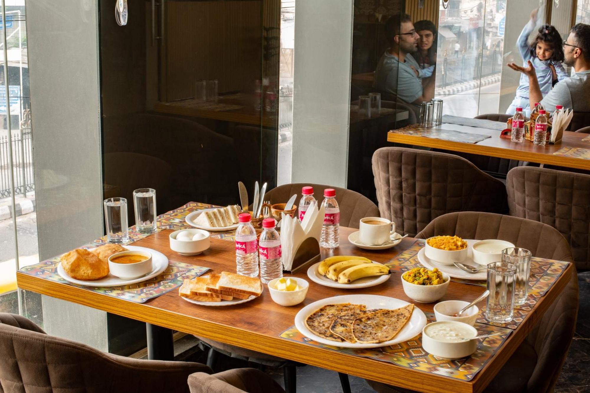 Hotel Prithvi-Raj Near Delhi Airport New Delhi Bagian luar foto