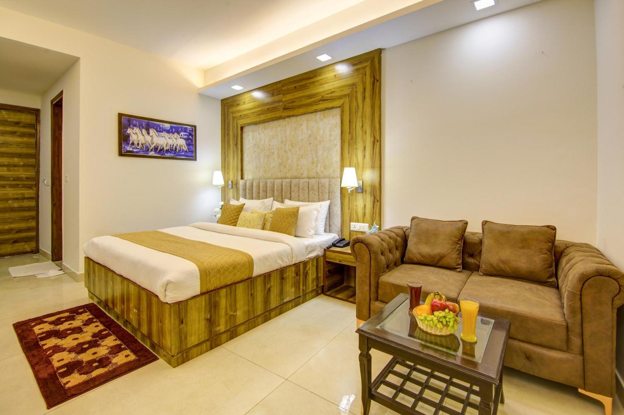 Hotel Prithvi-Raj Near Delhi Airport New Delhi Bagian luar foto