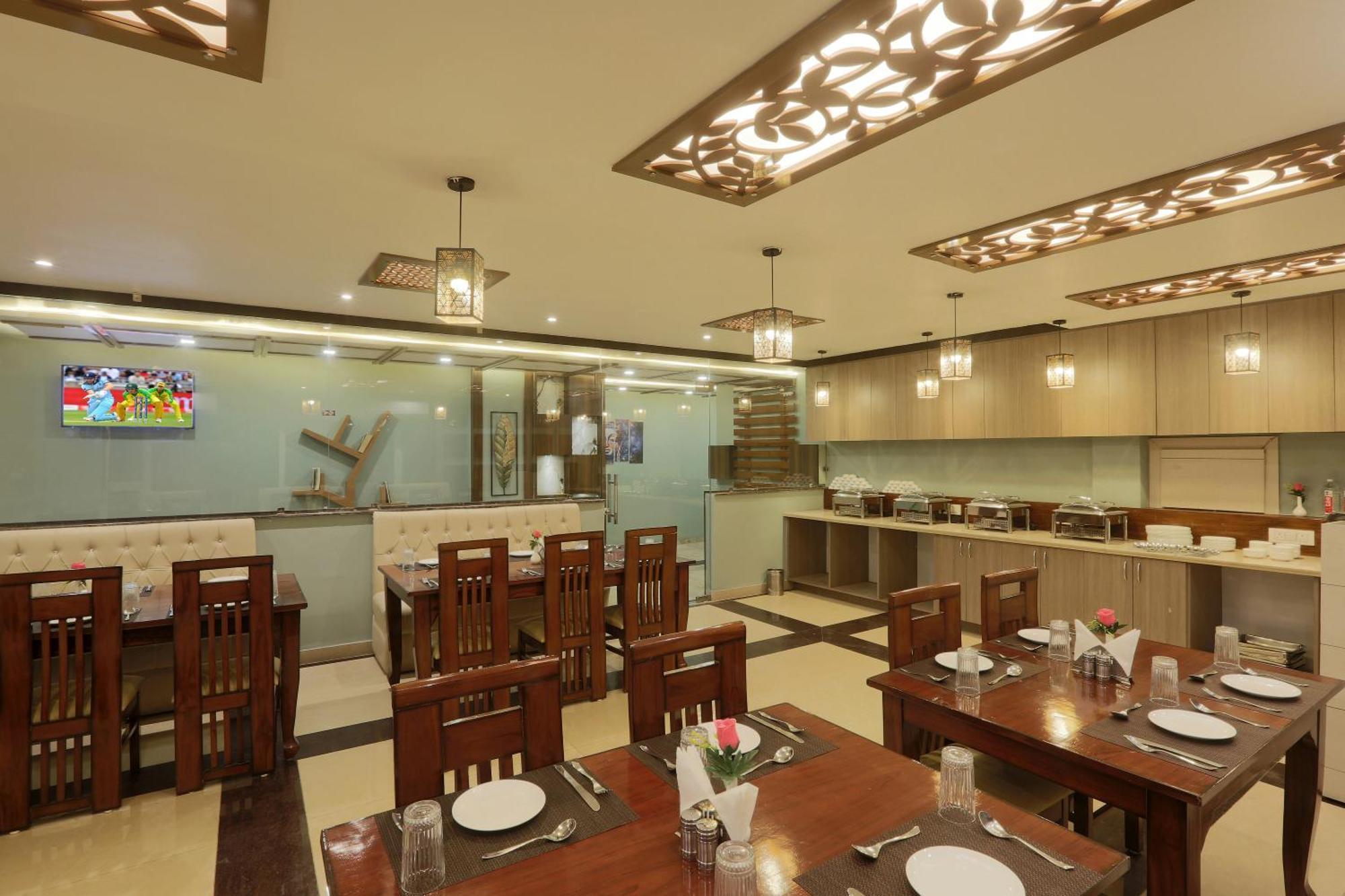 Hotel Prithvi-Raj Near Delhi Airport New Delhi Bagian luar foto